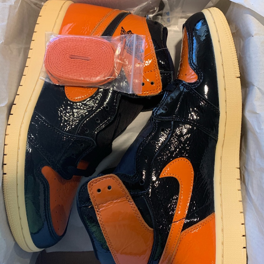 Air Jordan 1 shattered backboards 3.0